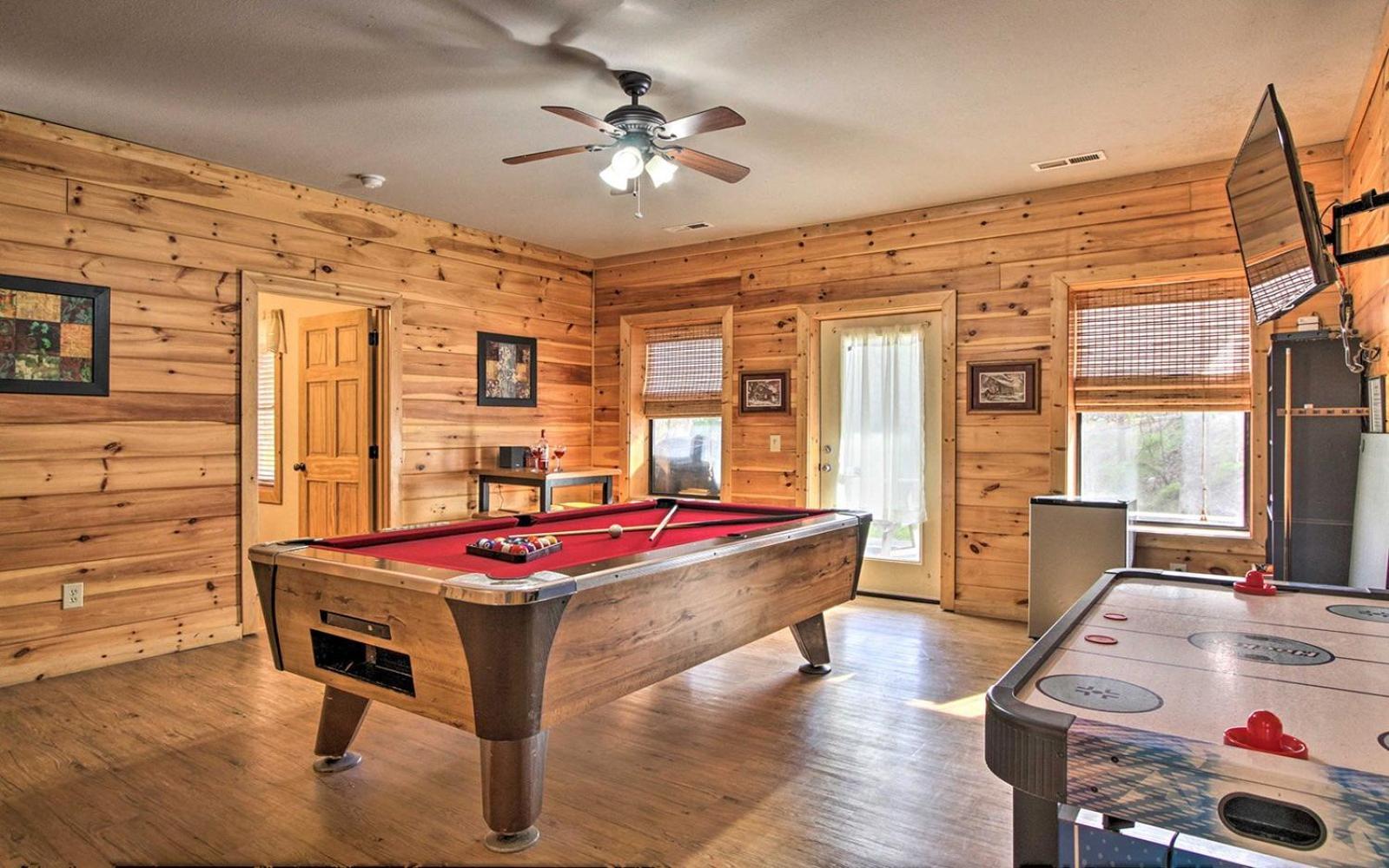 Gatlinburg Mountain Heaven Retreat Villa Eksteriør bilde